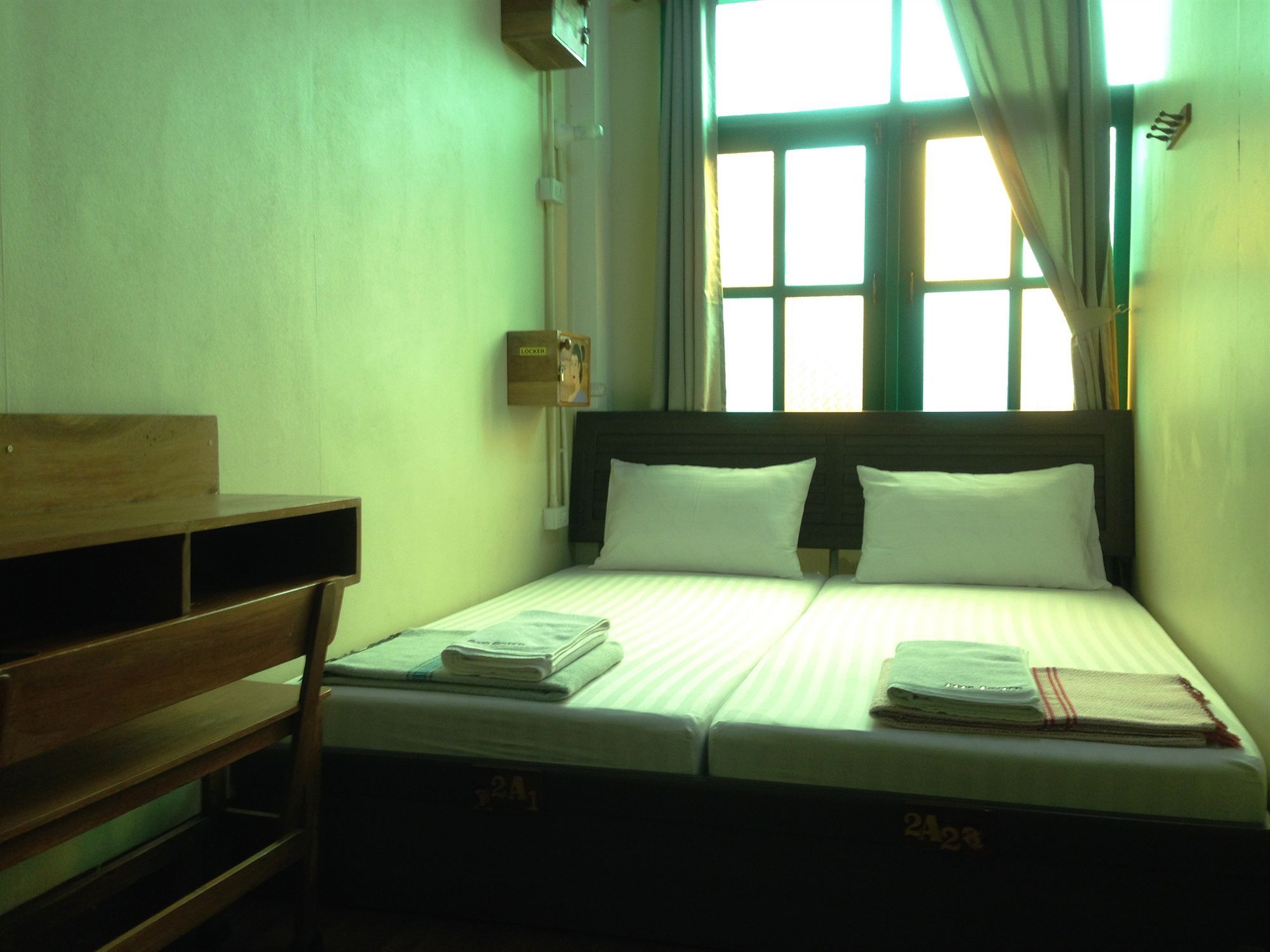 Baan Bovorn Hostel Bangkok Exterior photo